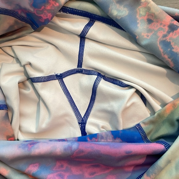 Fabletics Matching Set - Picture 7 of 7